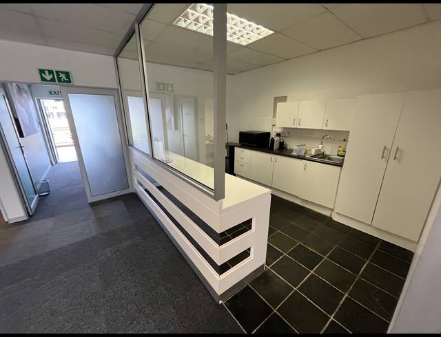 186M² OFFICE TO LET IN CENTURY CITY